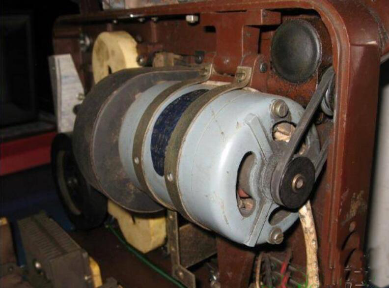 16mm长江胶片电影放映机,南京长江16毫米胶片电影放映机