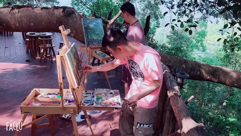 他的手绘原画太牛了，笔下美*欲人**欲飘仙，色调与笔感美煞无数网友