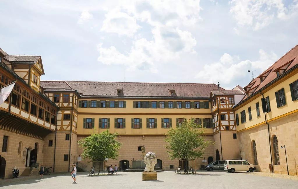 德国留学费用一年十万人民币,德国留学免学费还能赚钱干货攻略