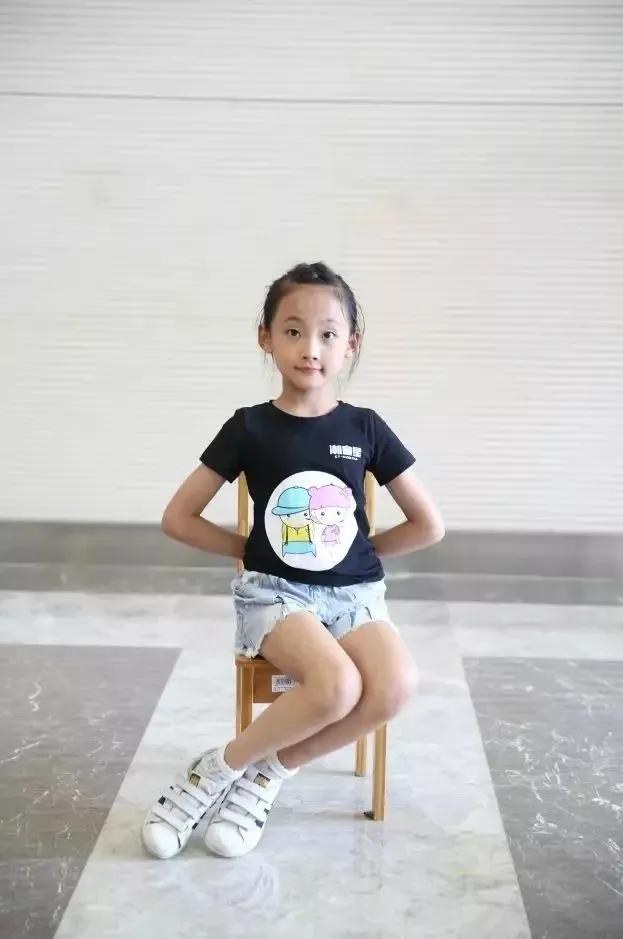 孩子在家上网课弯腰驼背怎么办,宅家上网课孩子如何保护视力