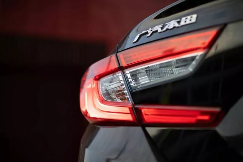 ​如何让一辆车更有高级感，雅阁说用混动