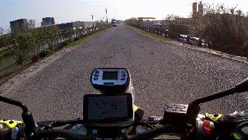 唯有四缸高—胖虎试驾2020款黄龙600操控不再是硬伤