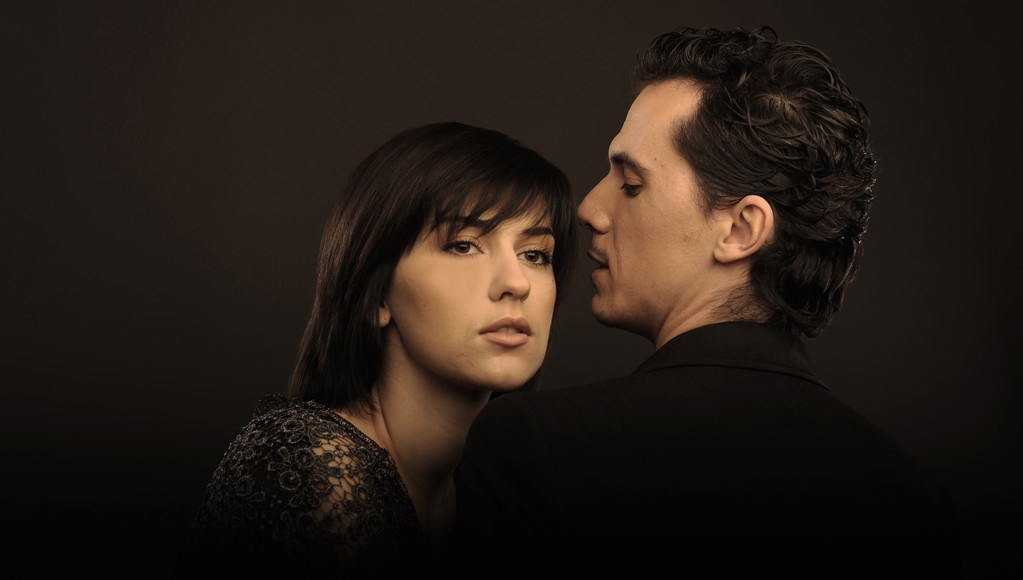 婚姻中一方微信与其他人聊天暧昧,暧昧过后一方开始逃避了怎么办