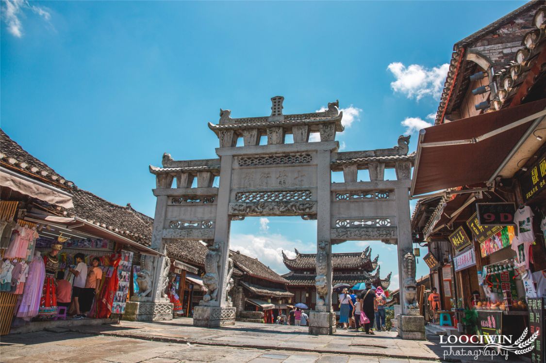 贵州除了千户苗寨还有其他玩的吗,贵州千户苗寨外的古镇