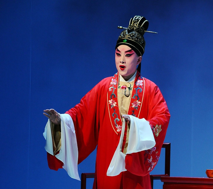 钗头凤唐婉真的爱陆游吗,钗头凤和陆游与唐婉是一个故事吗