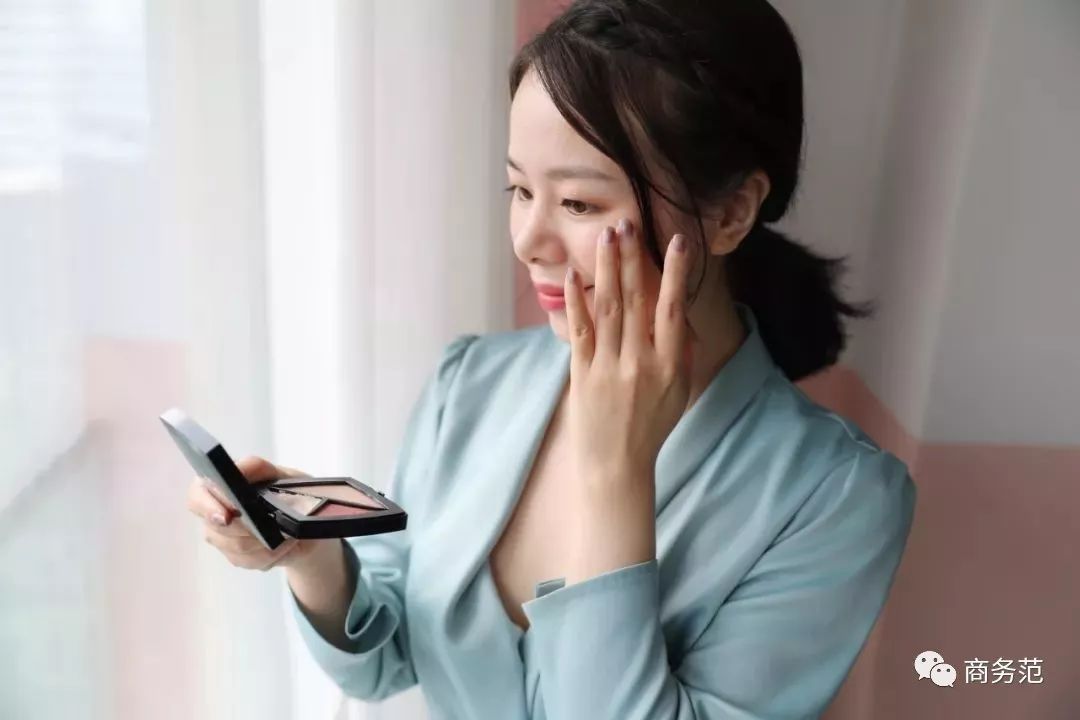 香奈儿彩妆值得买的产品,香奈儿美妆必买清单