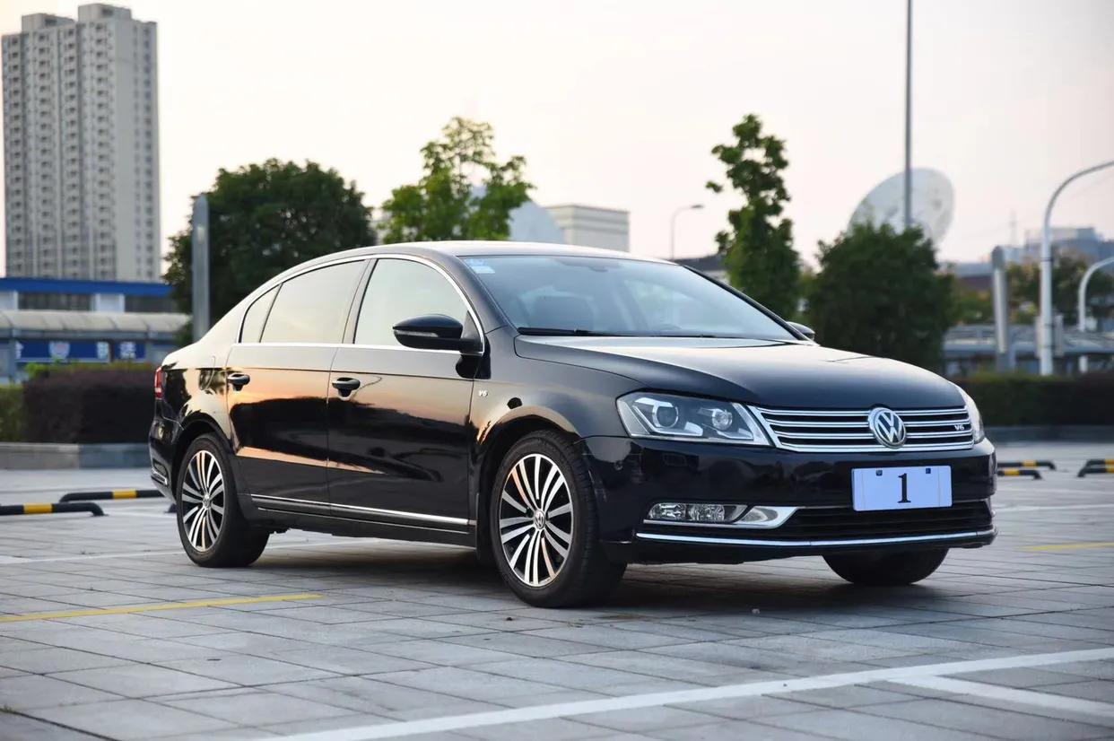 大众迈腾3.0V6旗舰尊享版,3.0v6大众迈腾二手值得买吗