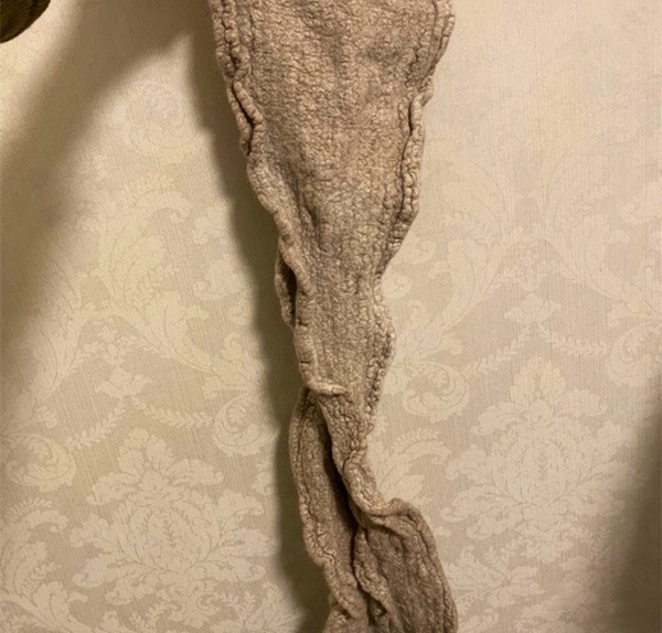 蔻驰羊毛围巾水洗缩水变硬,羊绒围巾缩水怎么恢复妙招