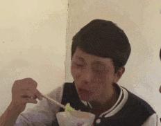 啪的一下，很快啊，倒影就做好了！「杰视帮」