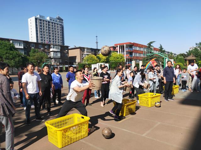 瓒崇悆姣旇禌宄板嘲鐭垮尯绗竴灏忓,蹇箰瓒崇悆婊规脖娌虫梺