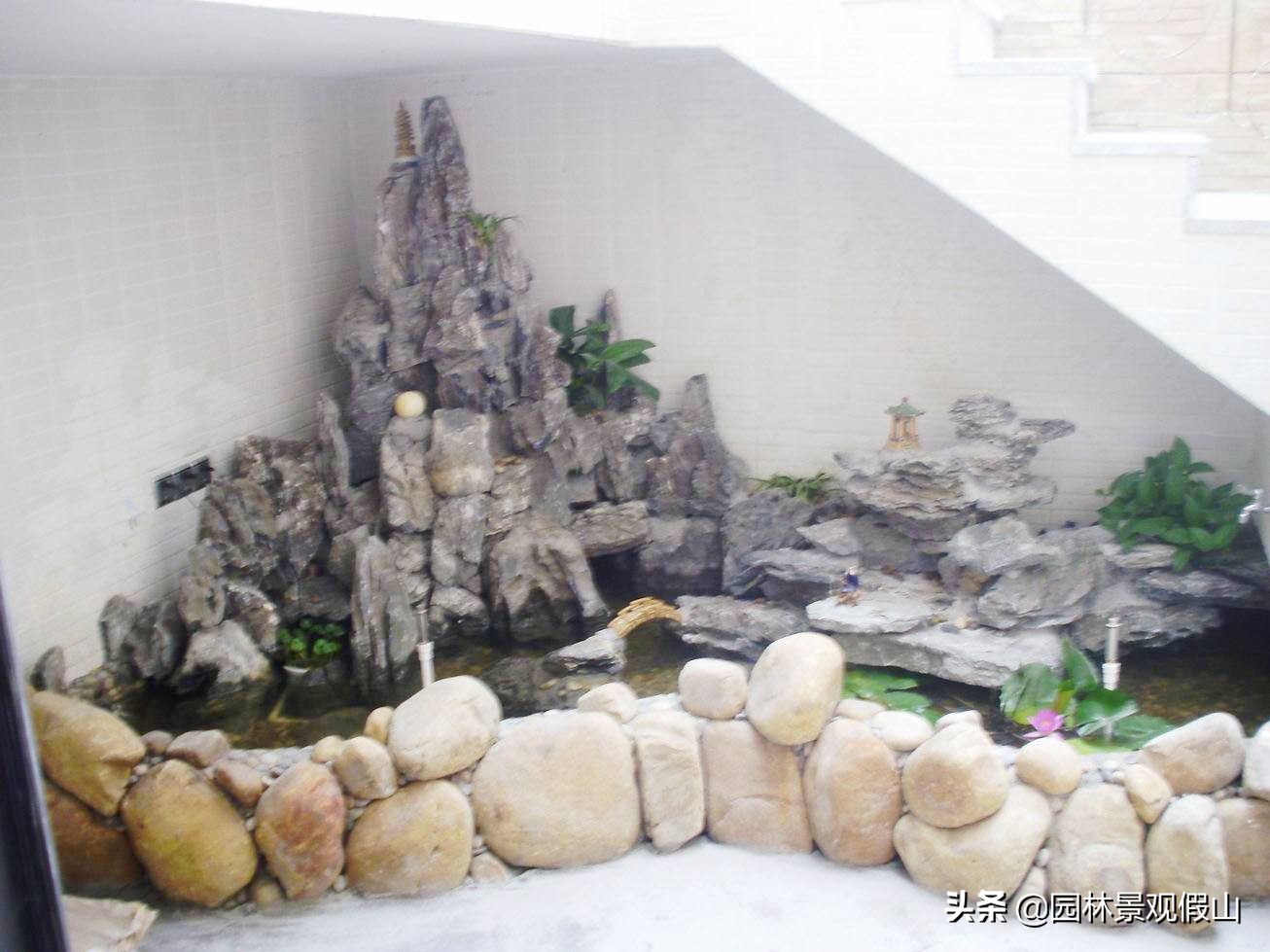 客厅假山摆放十大禁忌,假山盆景摆在客厅什么位置是吉位