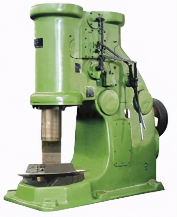 钢铁是怎样炼成的，锻打排除杂质宝钢和一胜百是不是也这么做