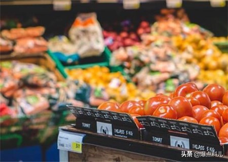 小县城创业开什么小店最稳妥赚钱,小本投资开个什么店最赚钱项目