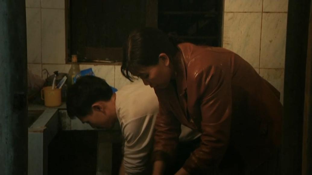 农民工给父亲拍摄的纪录片,2001年农民工返乡纪录片