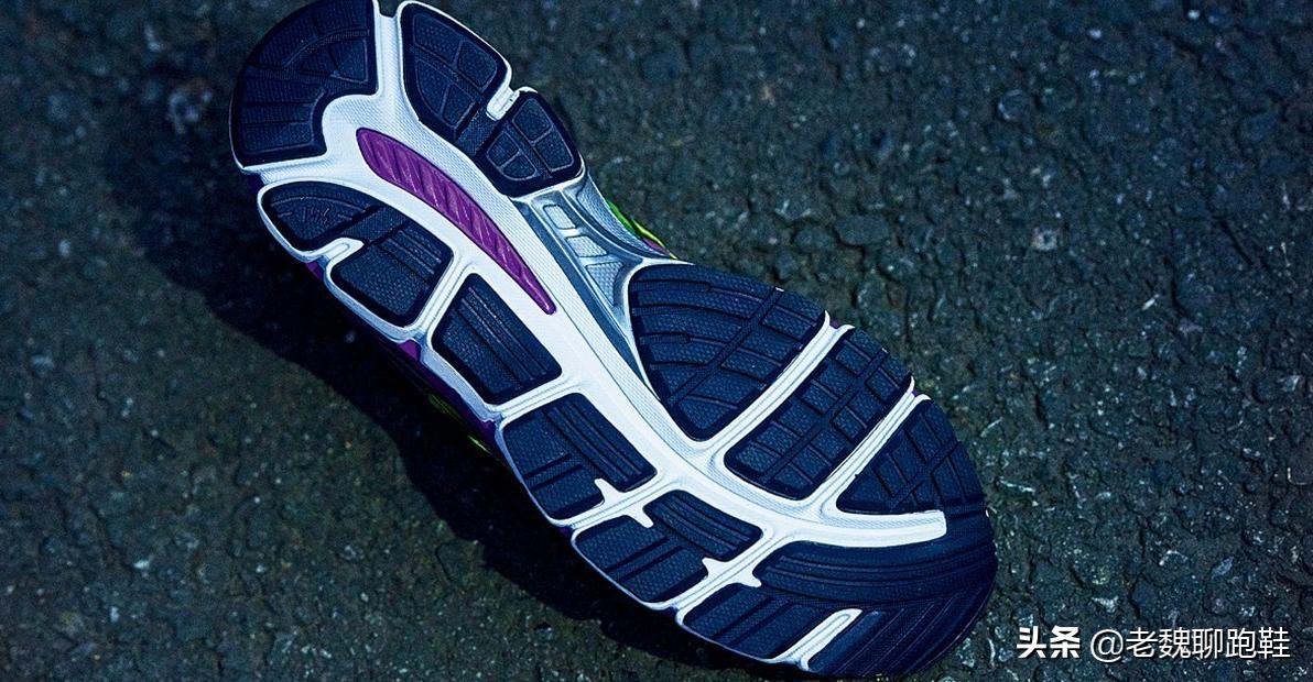 300元的跑鞋361,300元的跑鞋竞速361