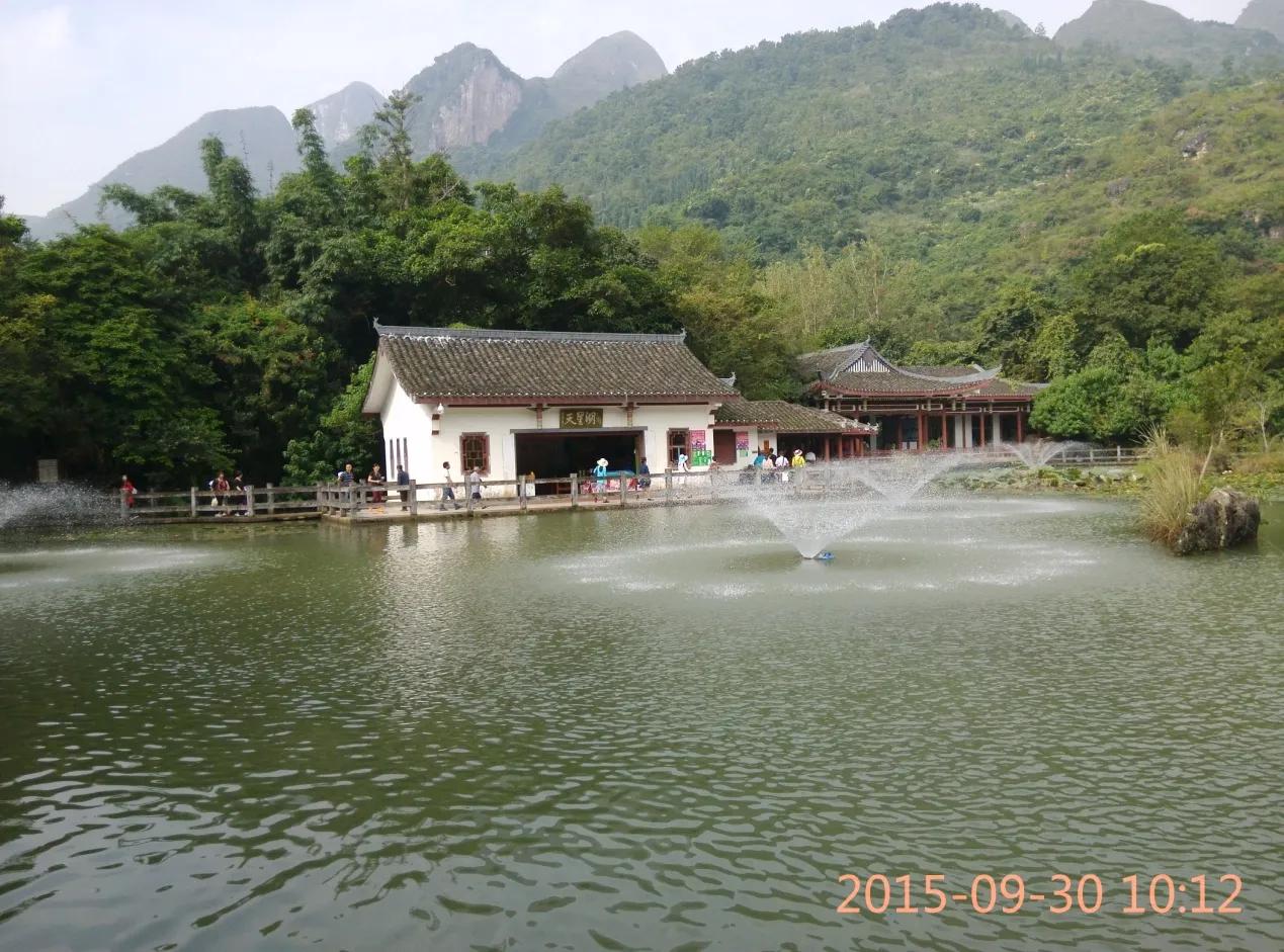 黄果树荔波小七孔苗寨镇远两日游,千户苗寨梵净山黄果树三日游