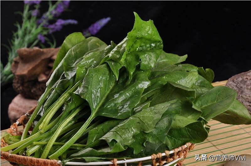 叶黄素含量高的蔬菜是哪些食物,叶黄素比较丰富的蔬菜