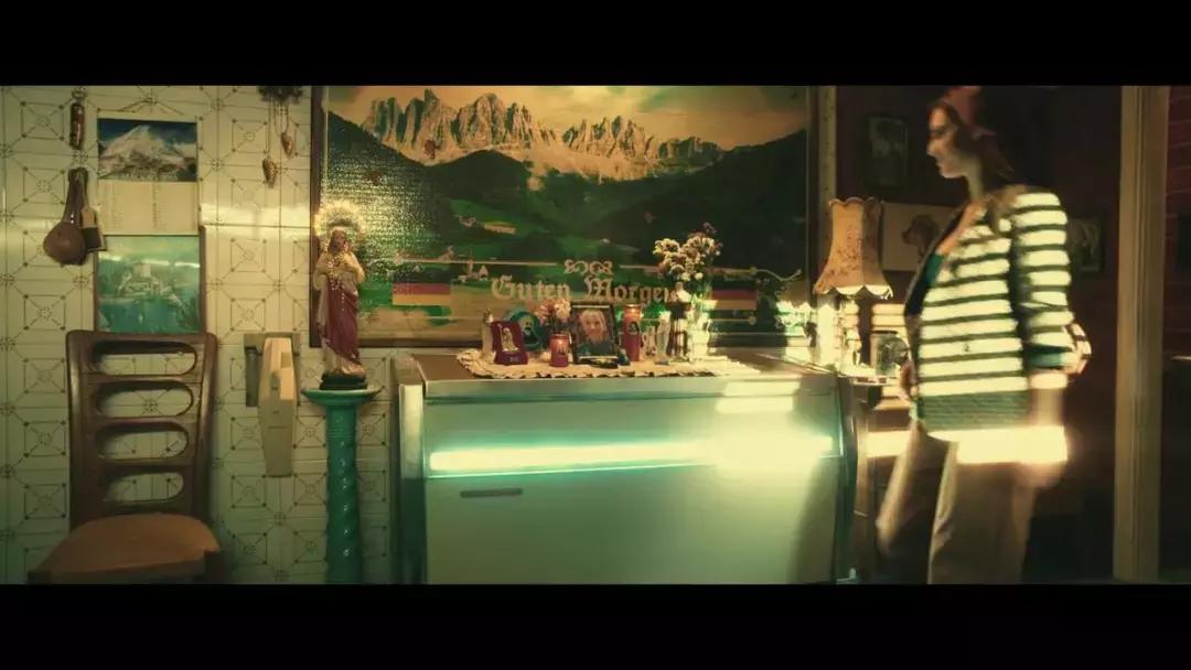 原本以为是搞笑结果是恐怖片,恐怖片把肚子都笑痛了