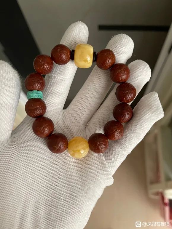 高格调手腕配饰,秋季时尚小配饰