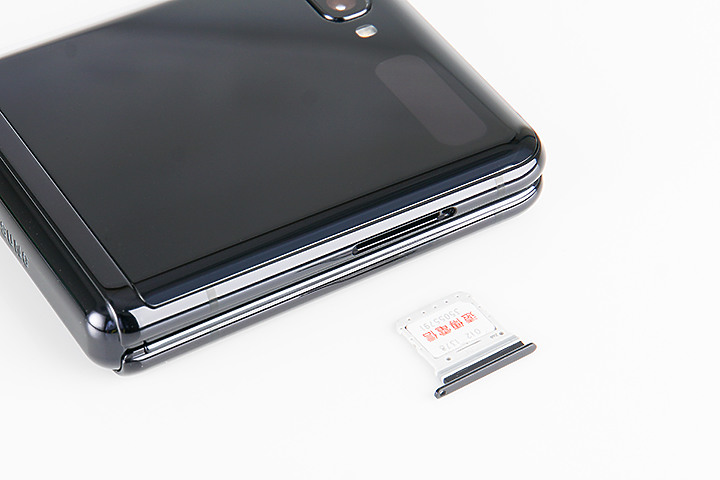 三星GalaxyZFlip评测：吸引目光的不止折叠