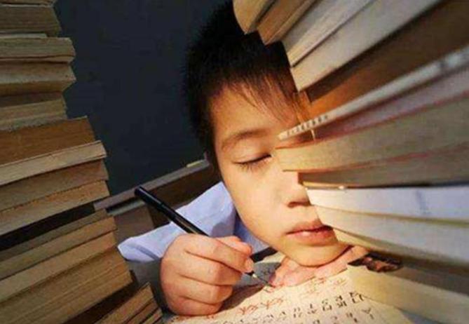 幼儿园一周报几样兴趣班,幼儿园一周十样兴趣课