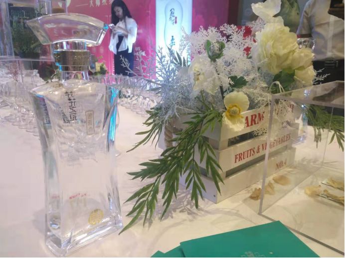 花冠千斤顶前支撑点,花冠腰部支撑