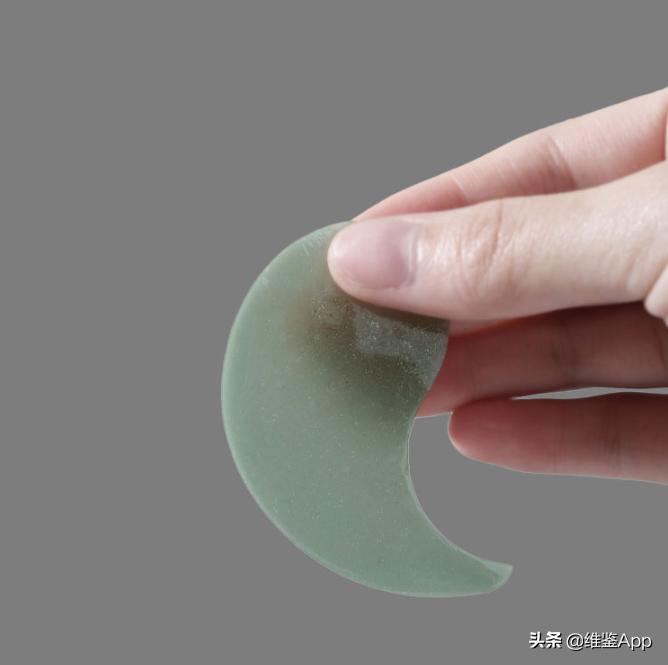 眼膜敷完后有白光,冻干眼膜贴了有白色粉末