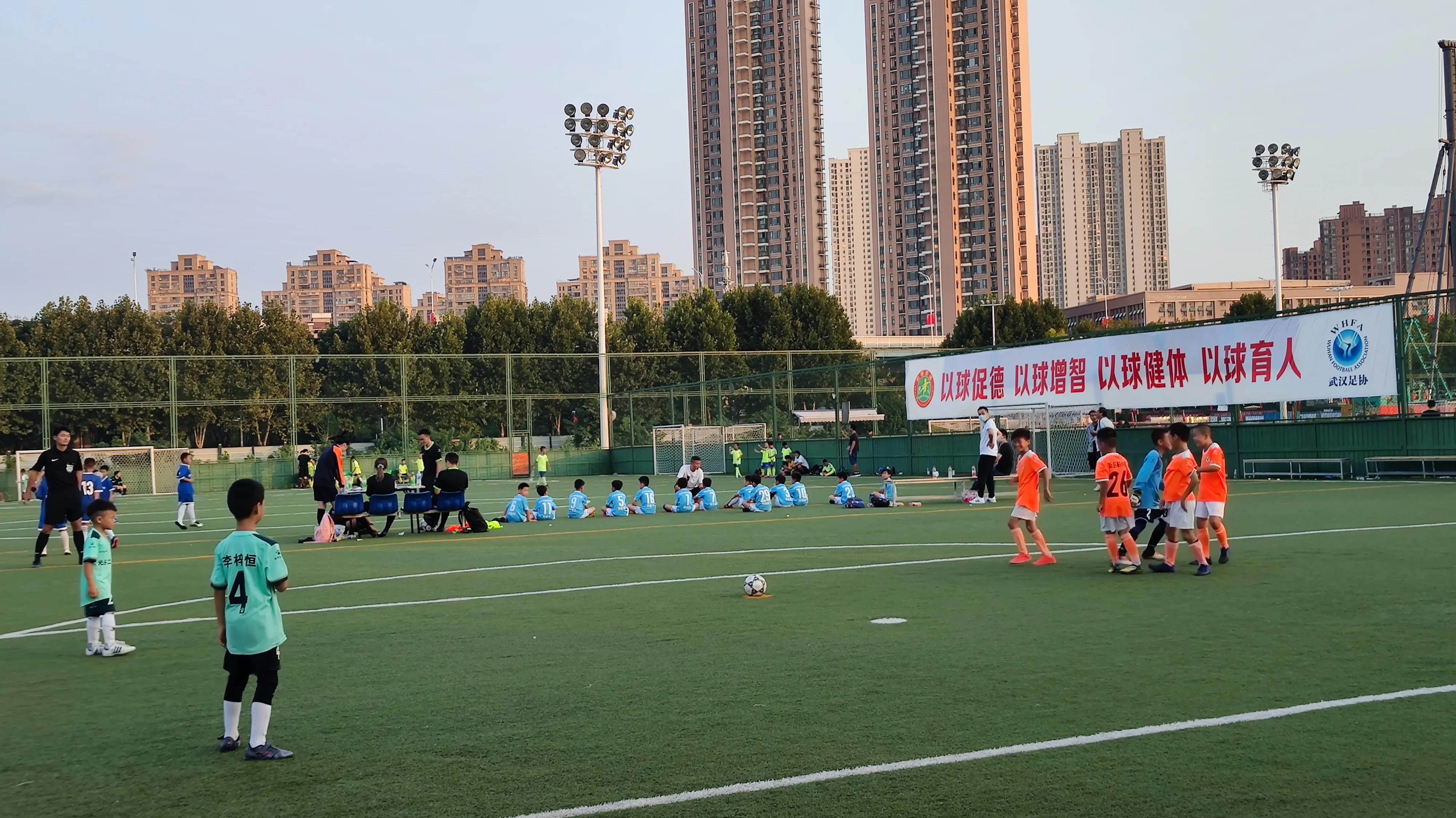 武汉晚报杯足球比赛29届,武汉晚报杯小学足球赛