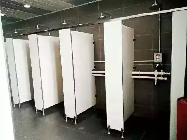 很多大学都没空调,全国没有空调的大学