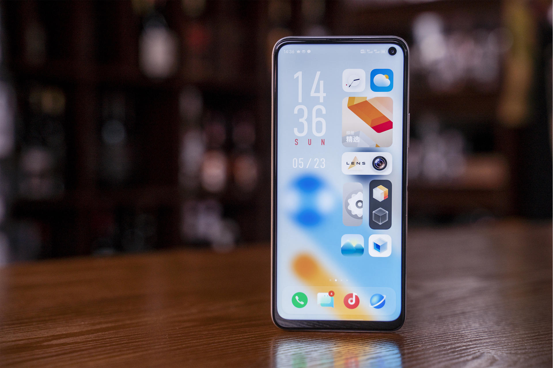 lcd屏手机有什么优点,为什么很多人选择lcd屏幕手机