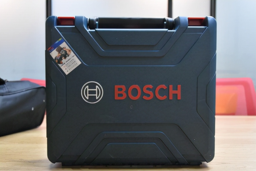 博世手电钻拆解:“十八般武艺”安装更易