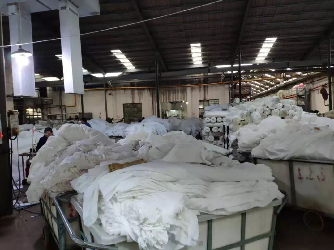 压卡7天成常态、近500卷坯布进仓还需厂长签字拿卡