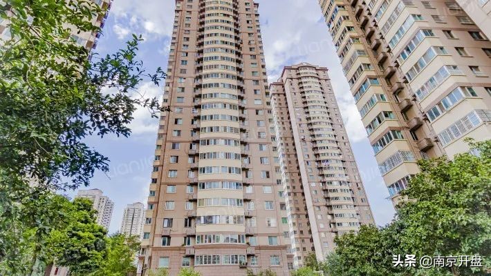 最新南京30所名校学区房价,南京市房价跌得最多的学区房