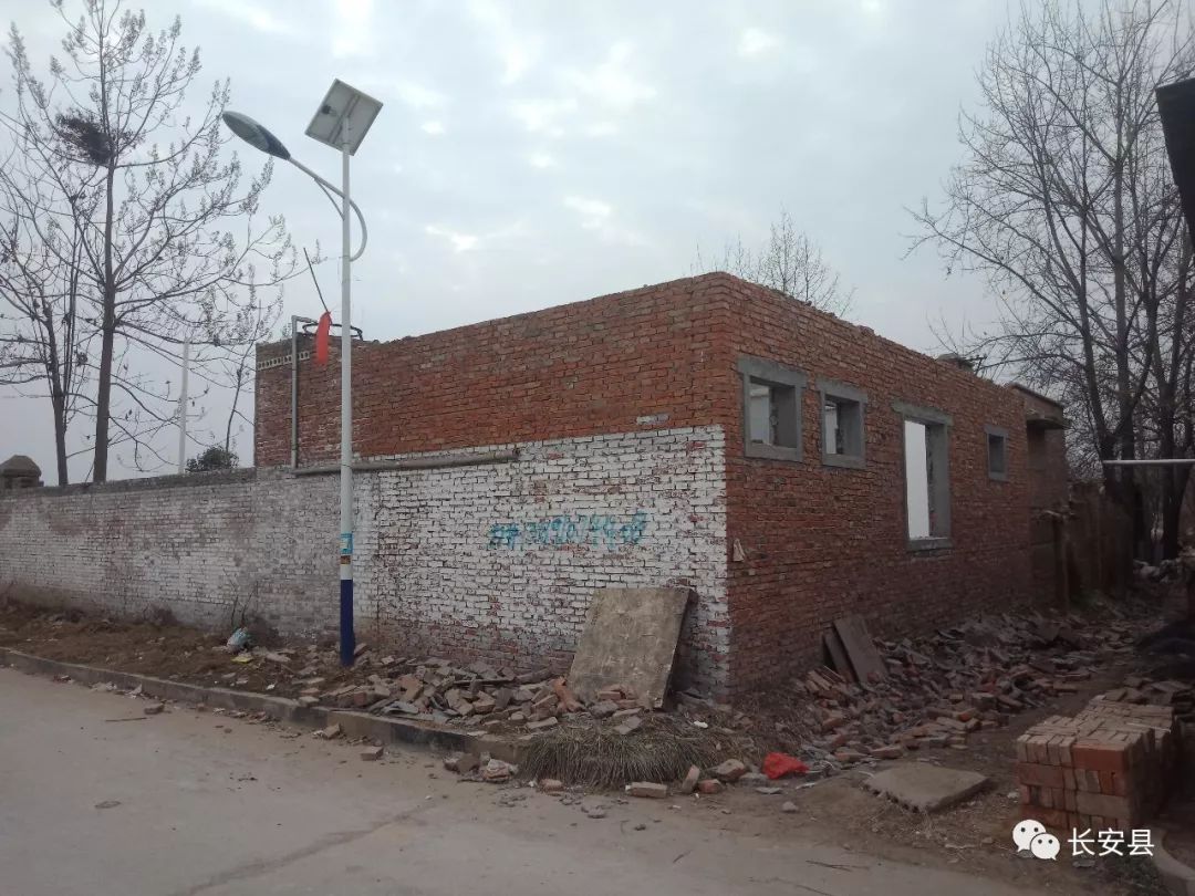 西安即将消失的村落千户村,西安市被废弃的村子