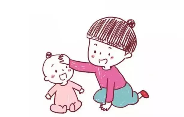 宝宝为什么喜欢抓妈妈的脸或头发,婴儿为什么喜欢抓妈妈头发放嘴里