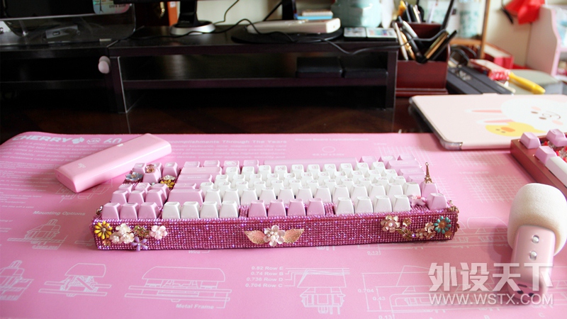 利奥波德:许你粉黛红霞醉梦人家