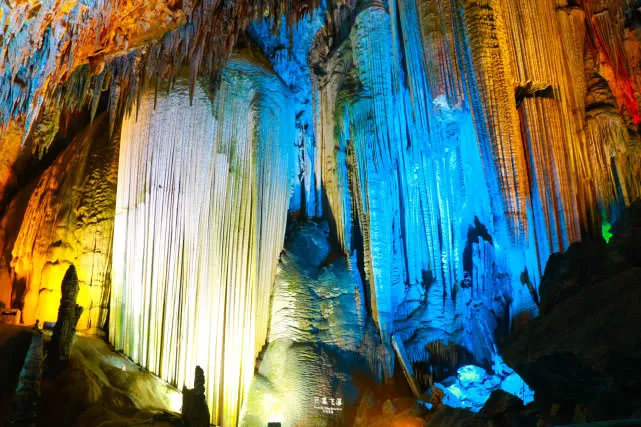 武隆夏季探秘奇特的地缝峡谷,武隆探秘