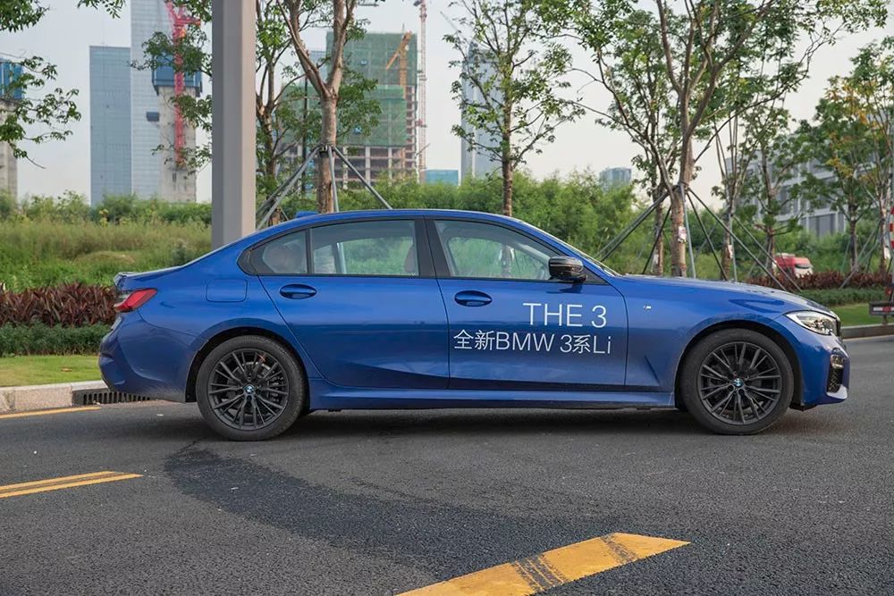 宝马x3试驾评测视频,试驾宝马3系长轴版