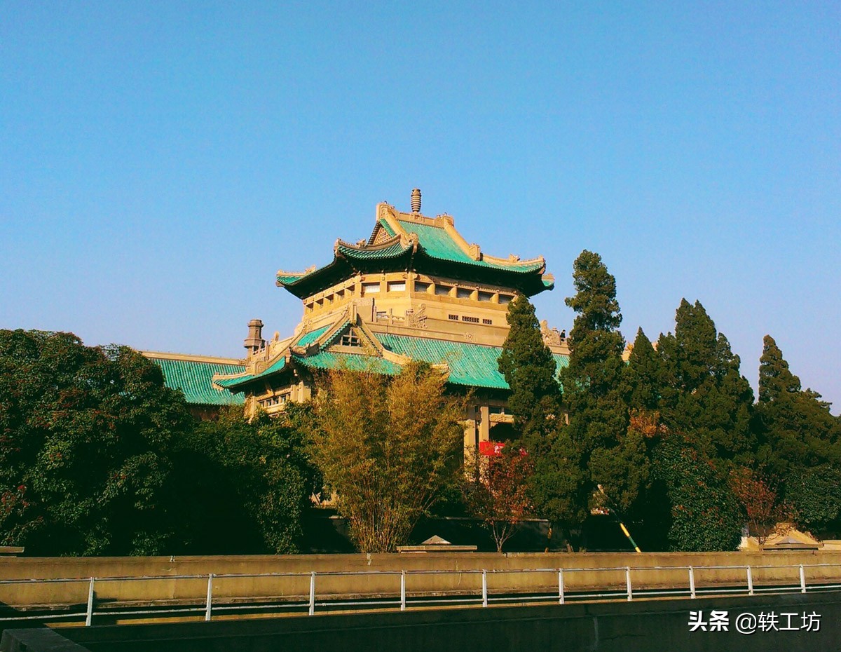 这所“经常被吐槽”的顶尖大学，一直站在中国高等教育的巅峰