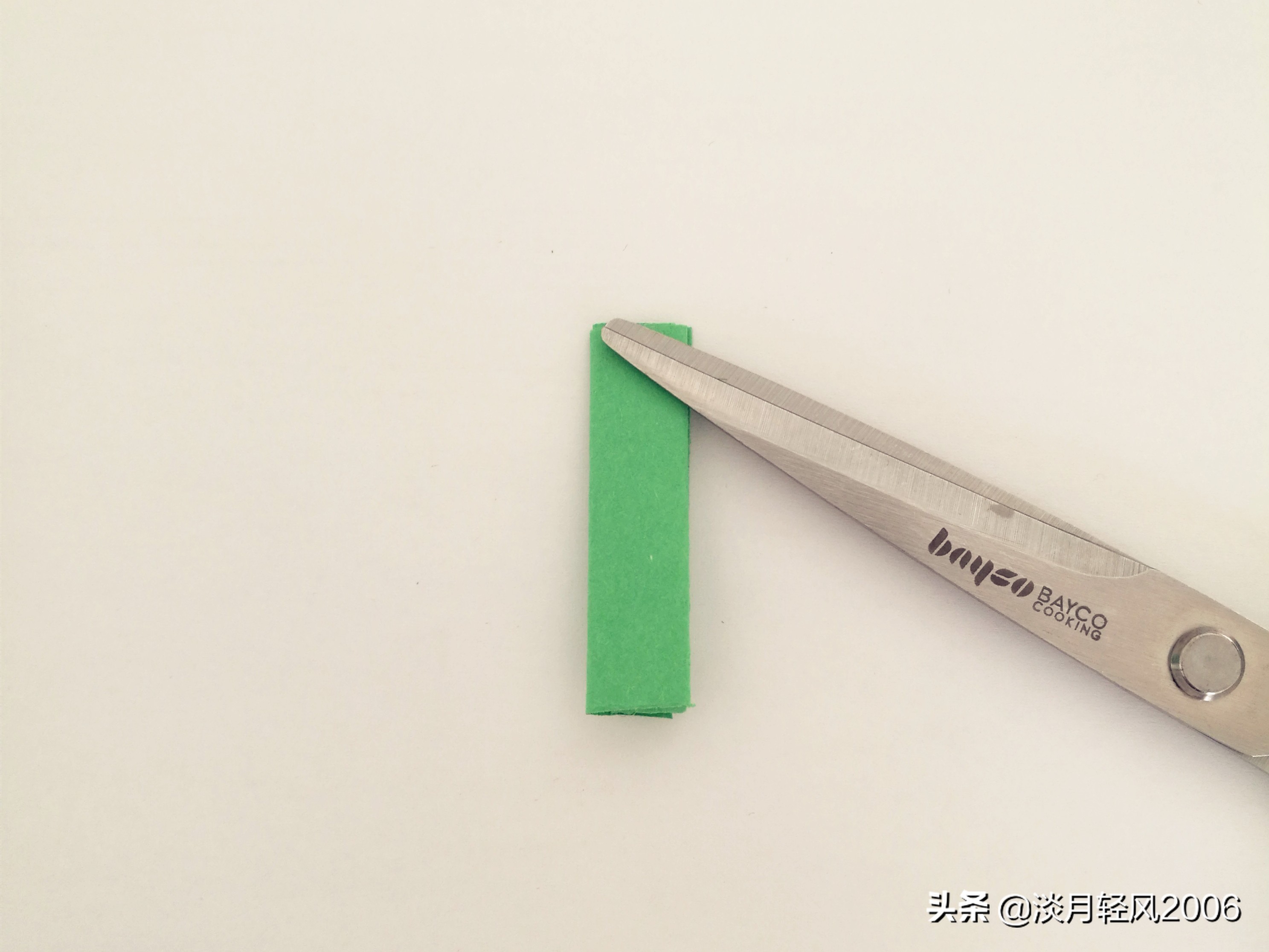 手工教程幼儿园最简单的手工贴画,最简单幼儿手工贴画