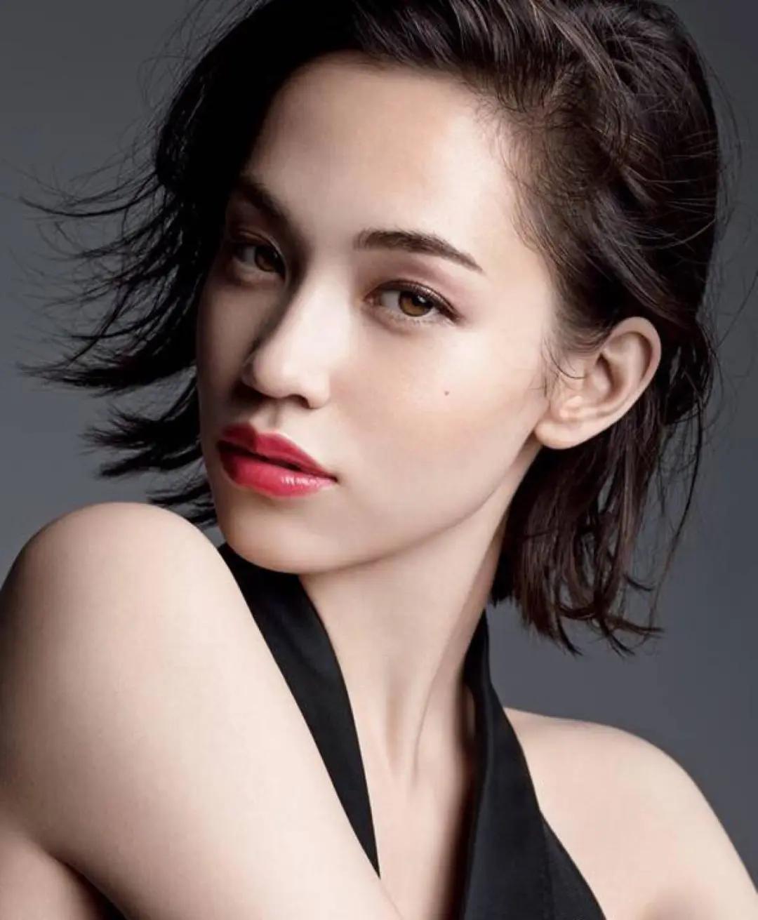 正面鹰钩鼻侧面希腊鼻,希腊鼻怎么和鹰钩鼻那么像