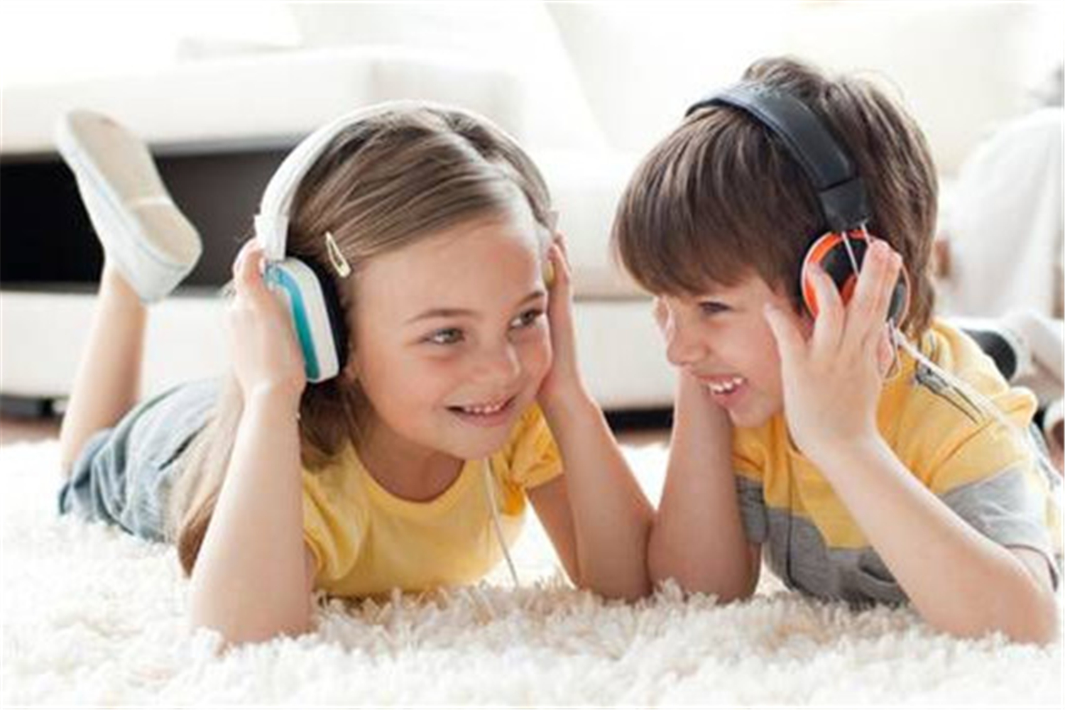 宝宝听觉的发展,宝宝的听觉有多灵敏