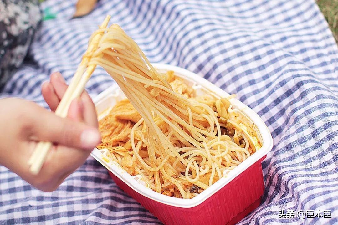 网购螺蛳粉哪款真好吃?试了一年,终于找到无限回购的真爱