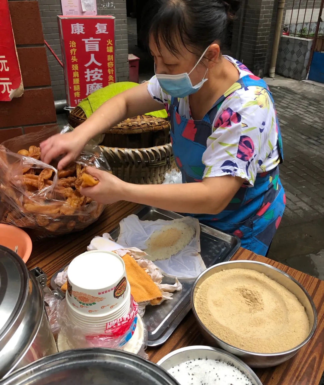 重庆最火的糯米团,重庆小吃糯米团