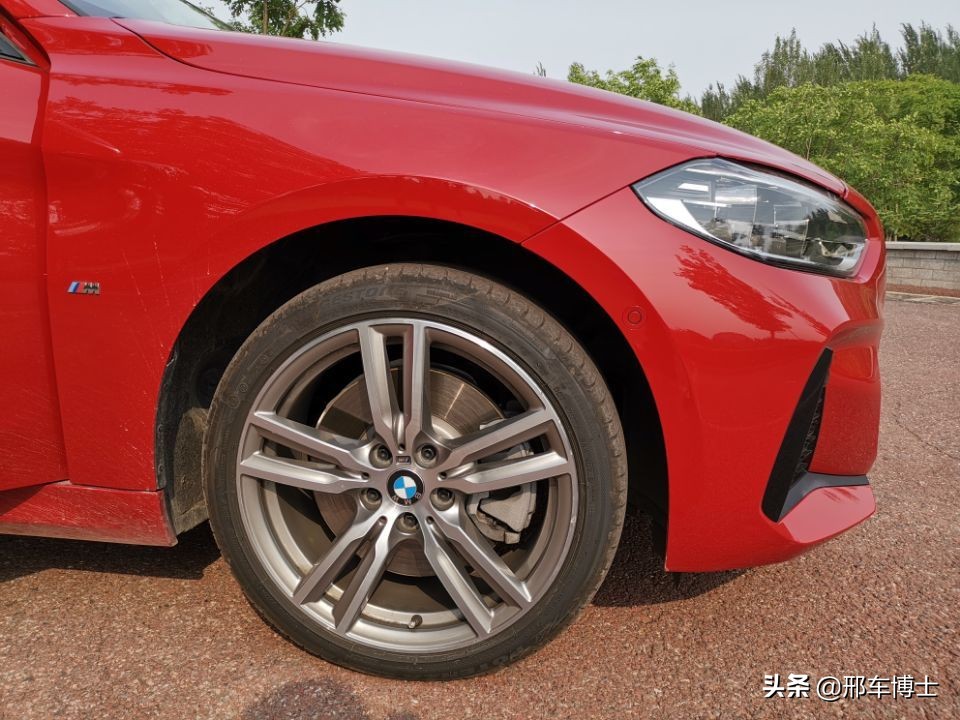 别看Ta尺寸小，照样指哪打哪——邢车博士评测BMW120iM运动套装