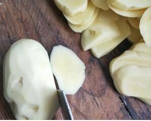 炸薯条只需这两点薯条酥脆可口,薯条该怎么炸的又酥又脆