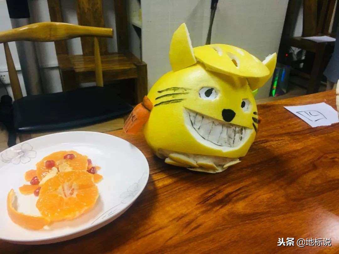 公司圣诞这样过！广告人把水果玩出花~