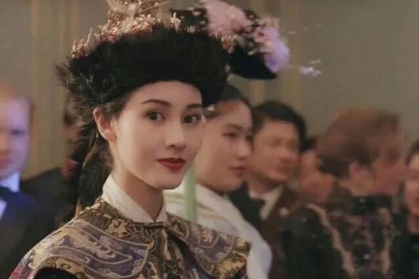 港圈女星是怎么被*养包**的？