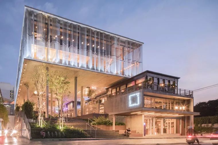 曼谷的商场有哪些,曼谷的商场暹罗广场