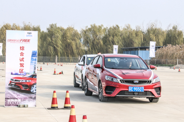 缤瑞冠军版和英朗速度pk,吉利缤瑞与朗逸怎么选